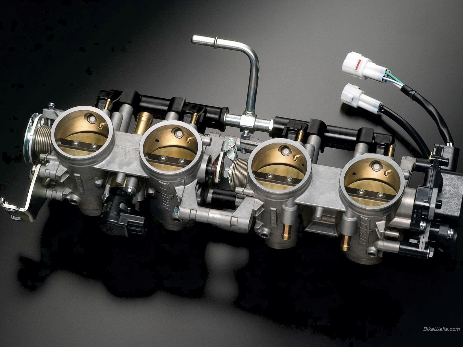 Suzuki_GSX_1300_R_Hayabusa_2008_26_1600x1200