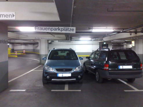 frauenparkplatz1